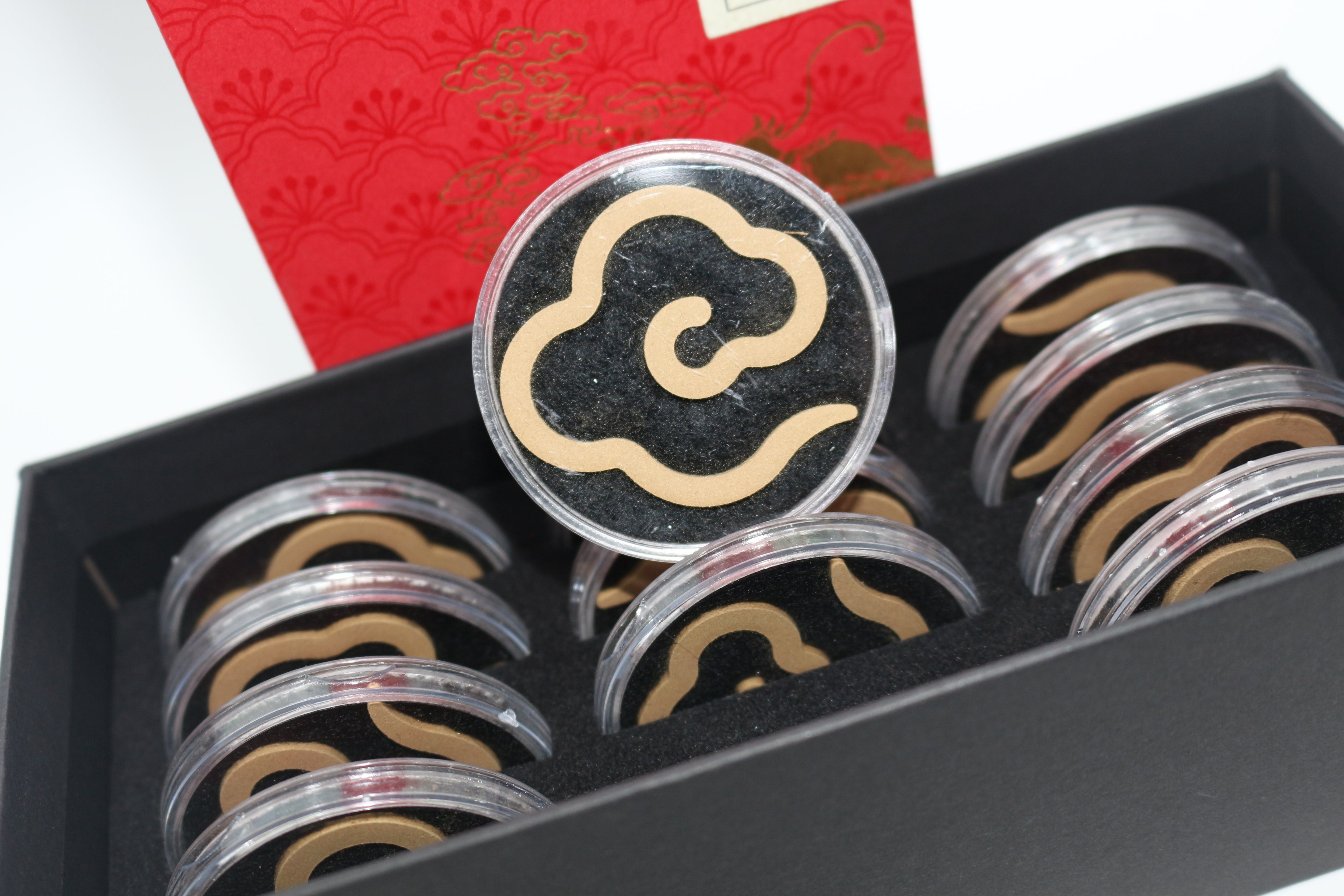 Agarwood with Auspicious Clouds